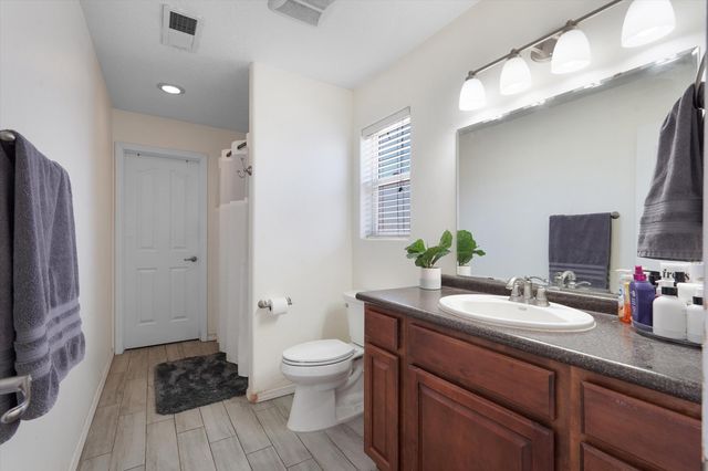 524 Aztec Road NW, Albuquerque, NM 87107