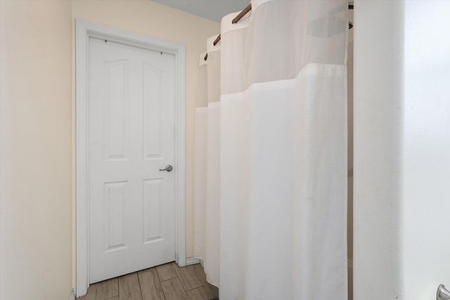 524 Aztec Road NW, Albuquerque, NM 87107