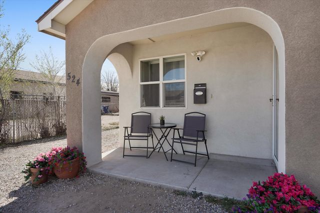 524 Aztec Road NW, Albuquerque, NM 87107
