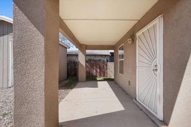 524 Aztec Road NW, Albuquerque, NM 87107