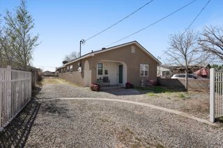 524 Aztec Road NW, Albuquerque, NM 87107