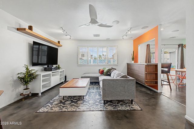 2234 E PARADISE Drive, Phoenix, AZ 85028