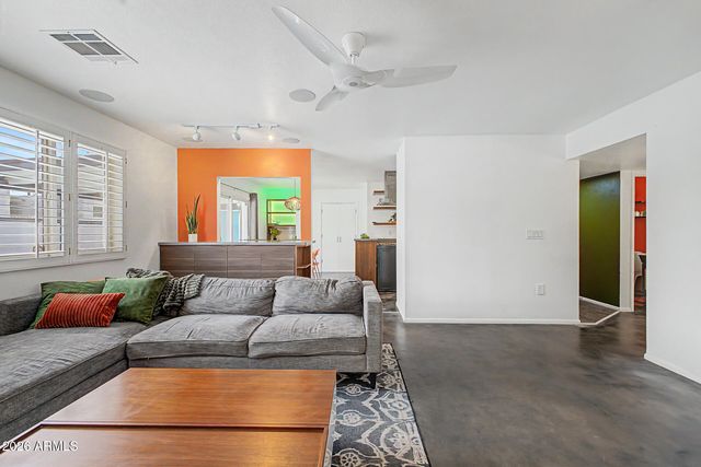 2234 E PARADISE Drive, Phoenix, AZ 85028