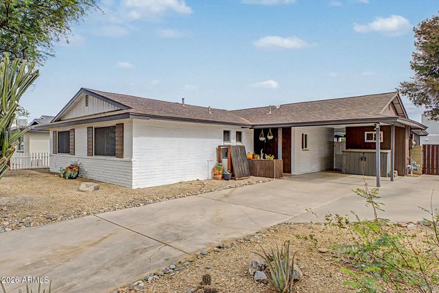 2234 E PARADISE Drive, Phoenix, AZ 85028