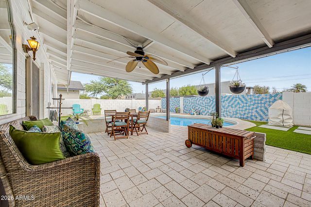 2234 E PARADISE Drive, Phoenix, AZ 85028