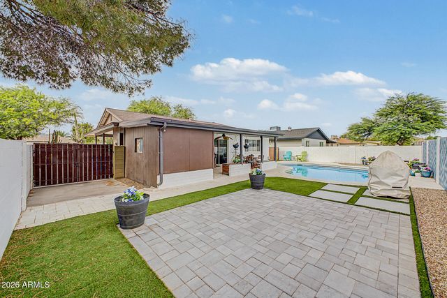 2234 E PARADISE Drive, Phoenix, AZ 85028
