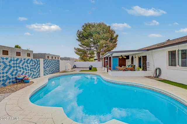 2234 E PARADISE Drive, Phoenix, AZ 85028