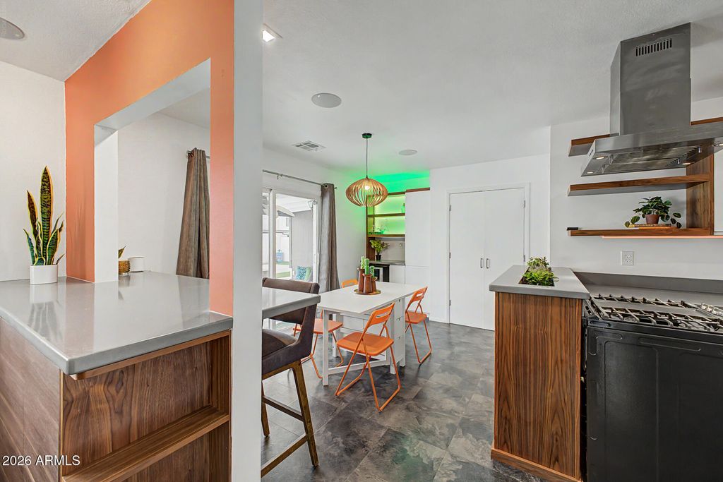 Image 15 of property listing at 2234 E PARADISE Drive, Phoenix, AZ 85028