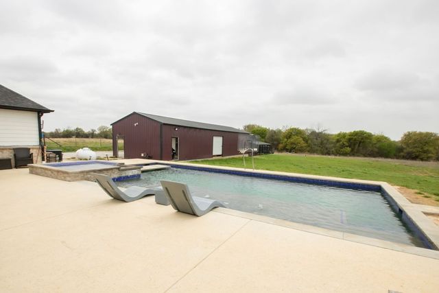 1144 Alamo Road, Montague, TX 76251