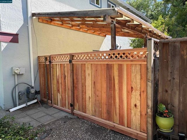 1941 Argonne Dr, Walnut Creek, CA 94598