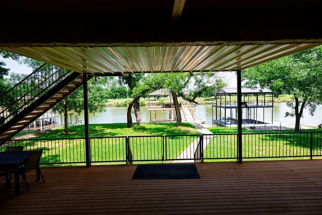 179 E El Camino Real, Weatherford, TX 76087