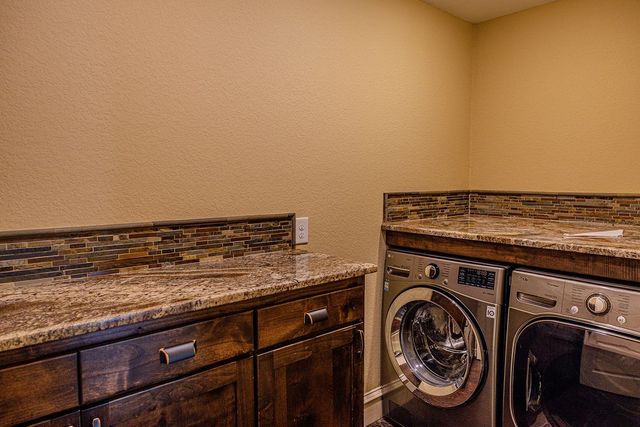 179 E El Camino Real, Weatherford, TX 76087