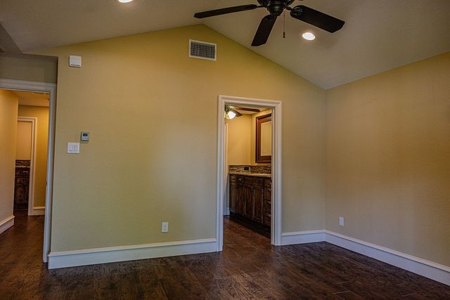 179 E El Camino Real, Weatherford, TX 76087