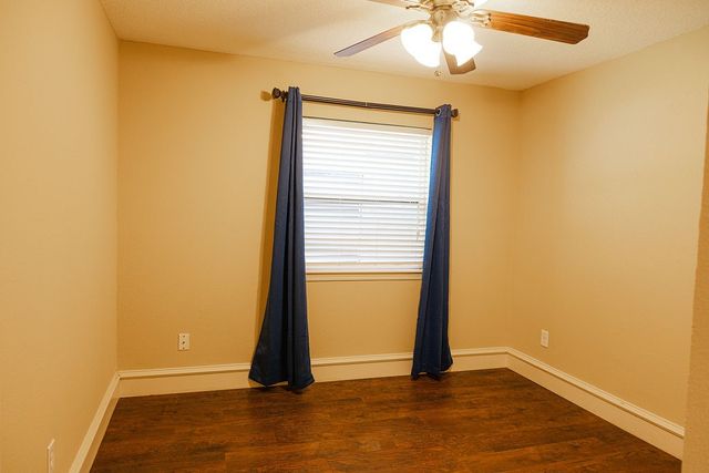 179 E El Camino Real, Weatherford, TX 76087