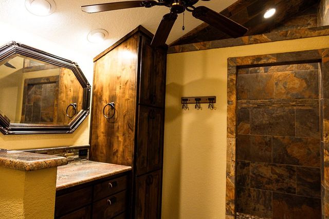 179 E El Camino Real, Weatherford, TX 76087