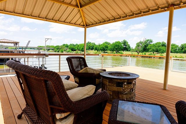 179 E El Camino Real, Weatherford, TX 76087