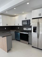 1054-1058 SW 2nd Street 1056, Hallandale Beach, FL 33009