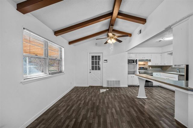 5624 NW Eisenhower Dr, Lawton, OK 73505