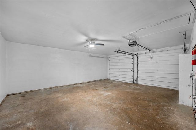 5624 NW Eisenhower Dr, Lawton, OK 73505