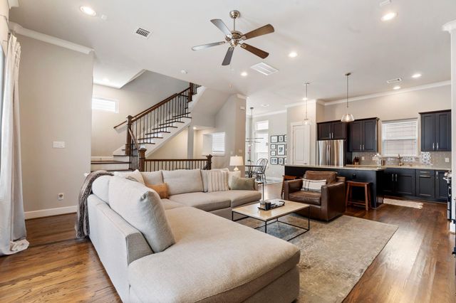951 W 23rd Street, Houston, TX 77008