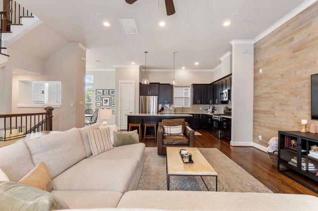 951 W 23rd Street, Houston, TX 77008
