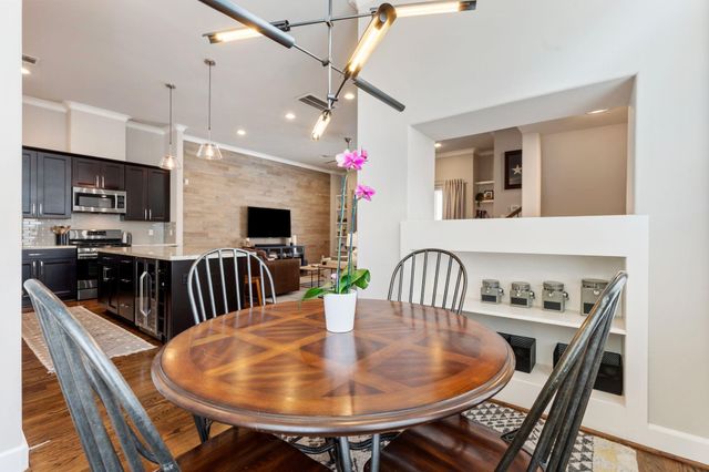 951 W 23rd Street, Houston, TX 77008