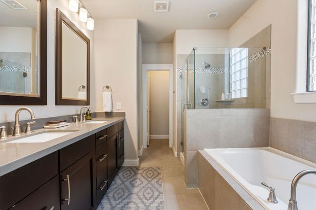 951 W 23rd Street, Houston, TX 77008