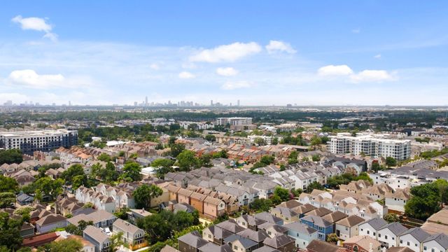 951 W 23rd Street, Houston, TX 77008