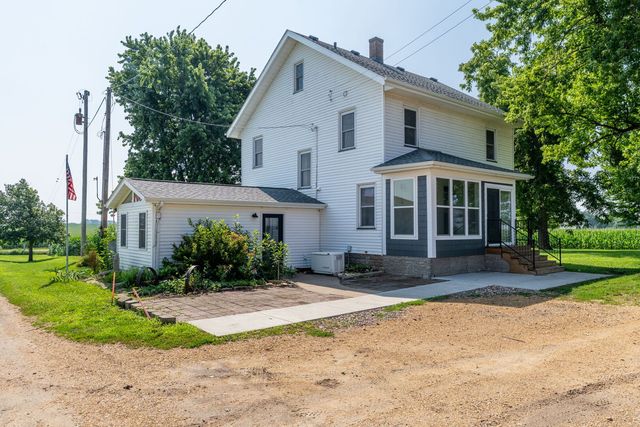 23624 145th Avenue, Eldridge, IA 52748