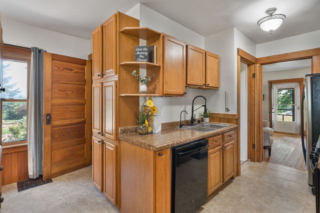 23624 145th Avenue, Eldridge, IA 52748