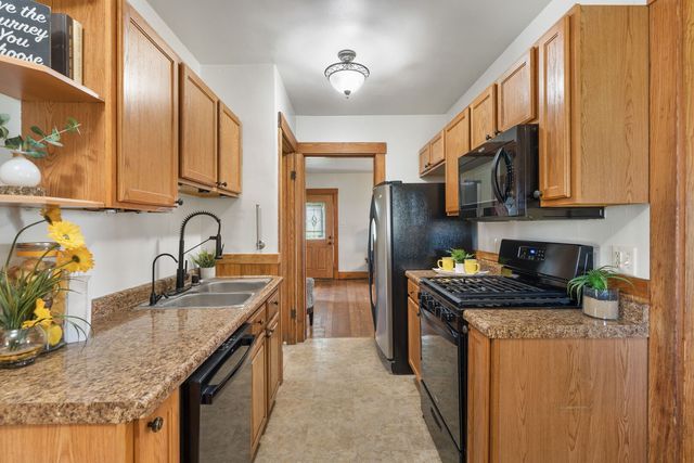 23624 145th Avenue, Eldridge, IA 52748