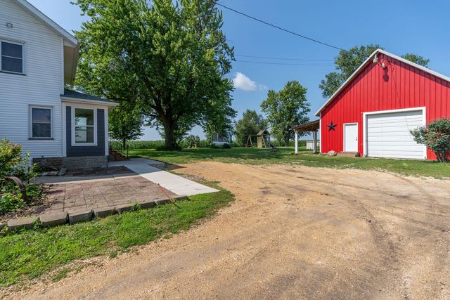 23624 145th Avenue, Eldridge, IA 52748
