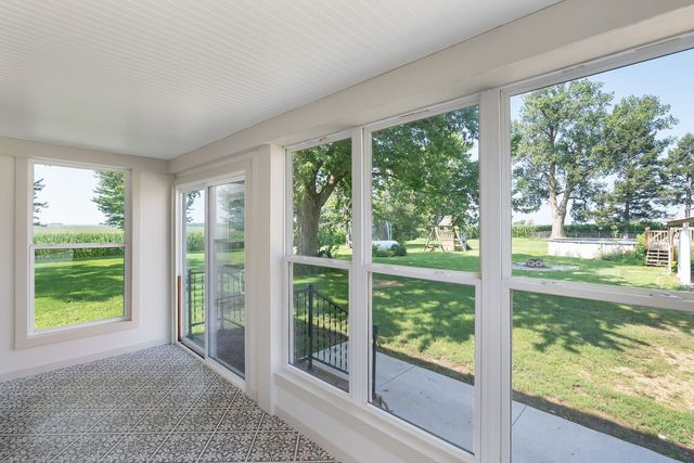 23624 145th Avenue, Eldridge, IA 52748