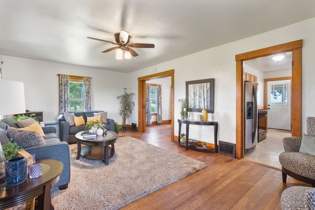 23624 145th Avenue, Eldridge, IA 52748