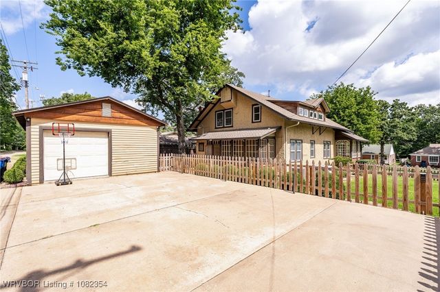 2124 S U, Fort Smith, AR 72901