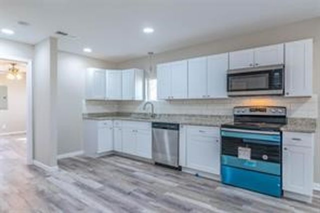 220 W Murray Street, Denison, TX 75020