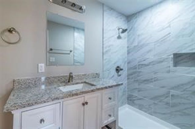 220 W Murray Street, Denison, TX 75020