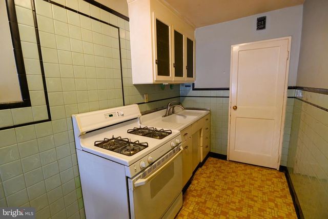 127 SHERBROOK BLVD, Upper Darby, PA 19082