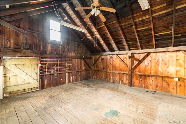 9 Maple Street, Glenham, NY 12527