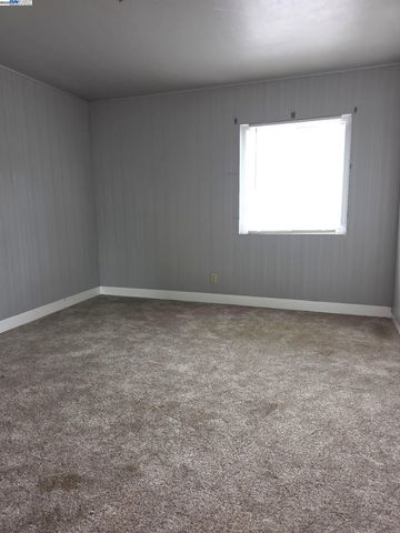 2305 Tennessee St, Vallejo, CA 94591