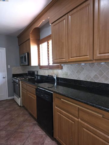 2305 Tennessee St, Vallejo, CA 94591