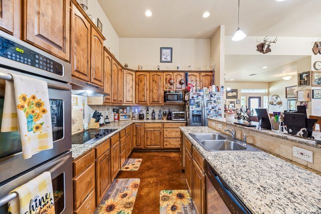 16306 Somerset Rd unit 2, Von Ormy, TX 78073