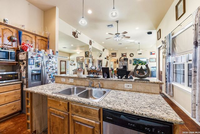 16306 Somerset Rd unit 2, Von Ormy, TX 78073