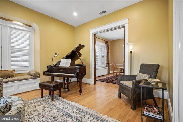 310 N VIEW TER, Alexandria, VA 22301