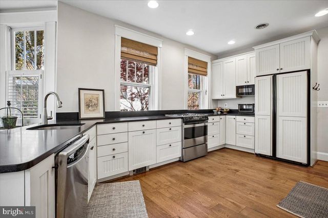 310 N VIEW TER, Alexandria, VA 22301