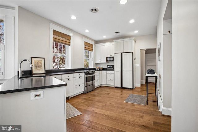 310 N VIEW TER, Alexandria, VA 22301