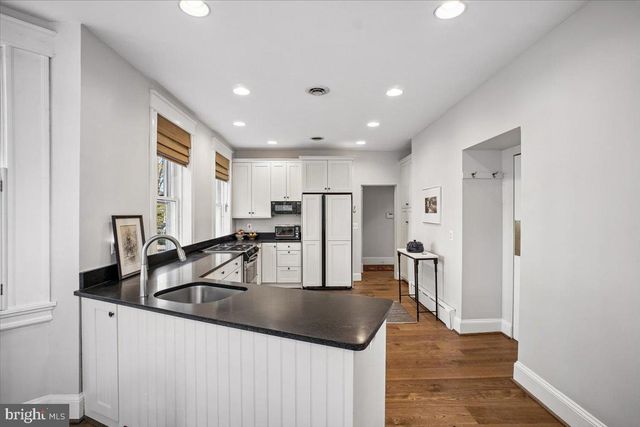 310 N VIEW TER, Alexandria, VA 22301