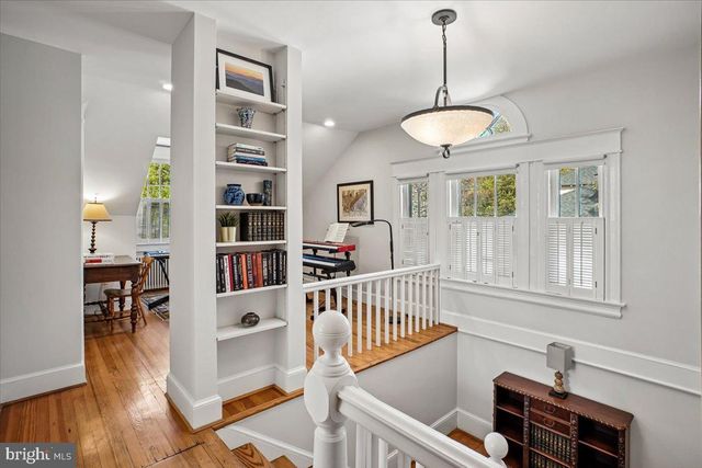 310 N VIEW TER, Alexandria, VA 22301