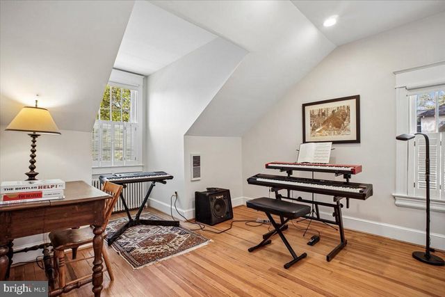 310 N VIEW TER, Alexandria, VA 22301
