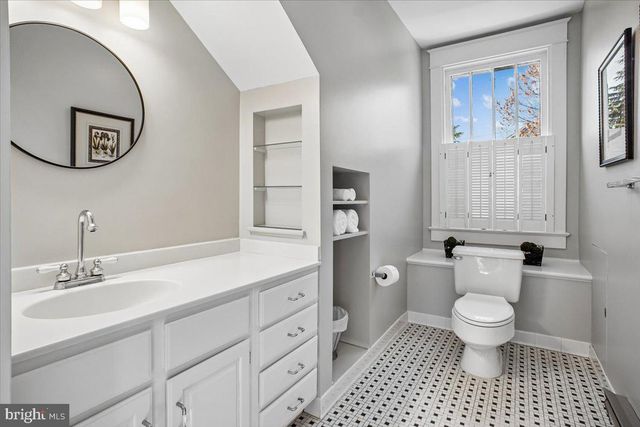 310 N VIEW TER, Alexandria, VA 22301
